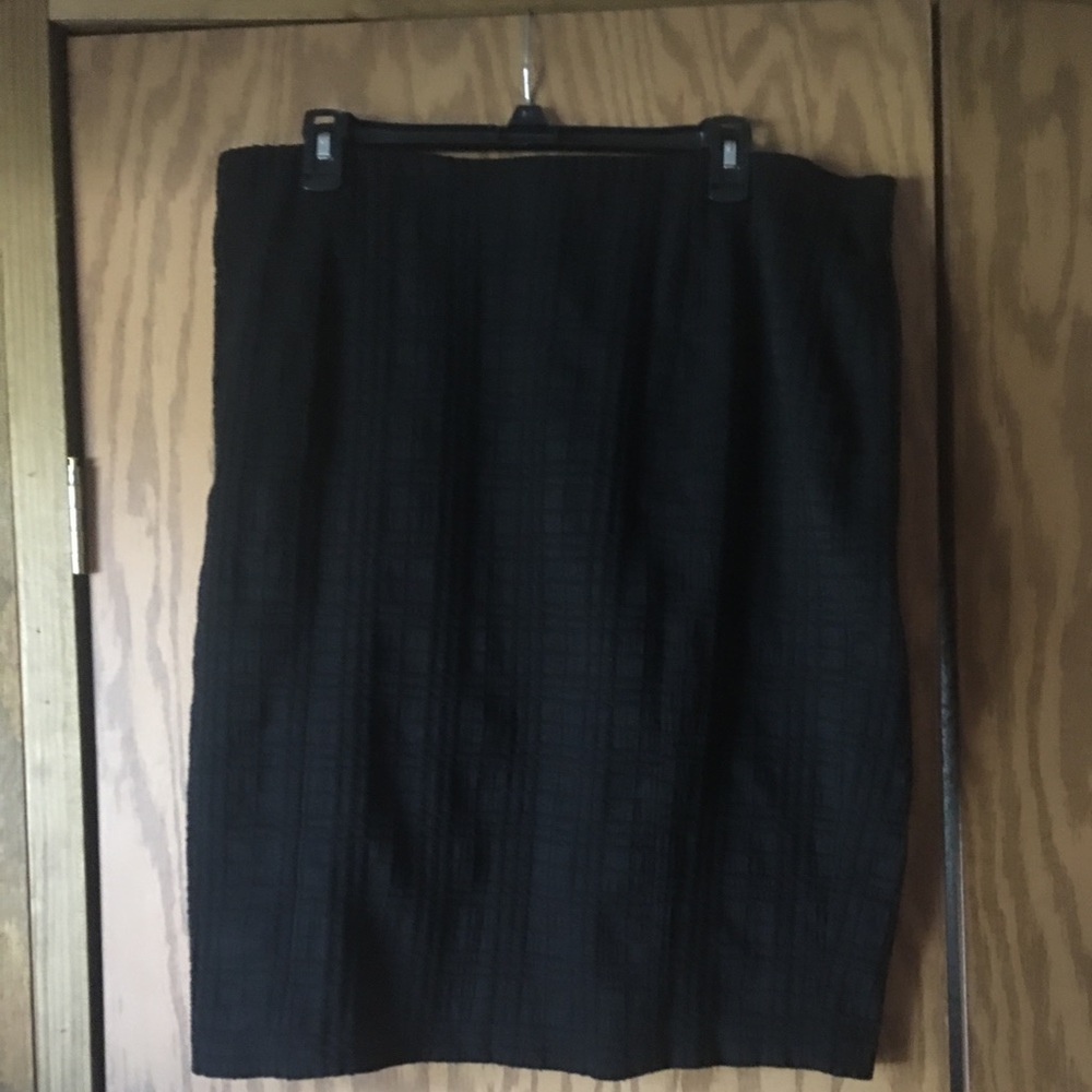 ELLE Skirt
